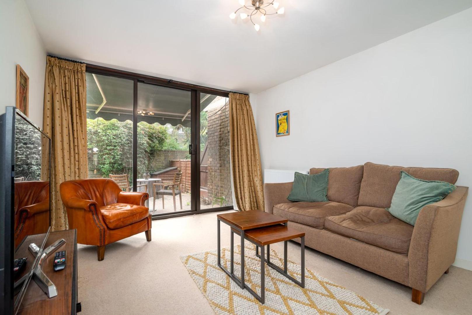 Guestready - Lovely Ground Floor Duplex With Patio In Southbank Apartment Londra Exterior foto
