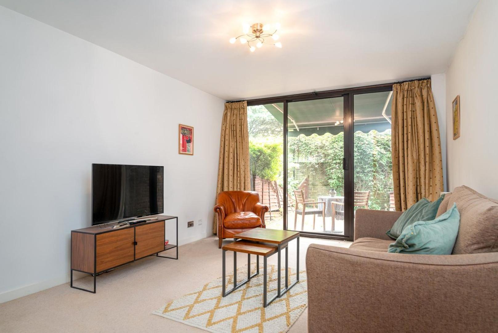 Guestready - Lovely Ground Floor Duplex With Patio In Southbank Apartment Londra Exterior foto