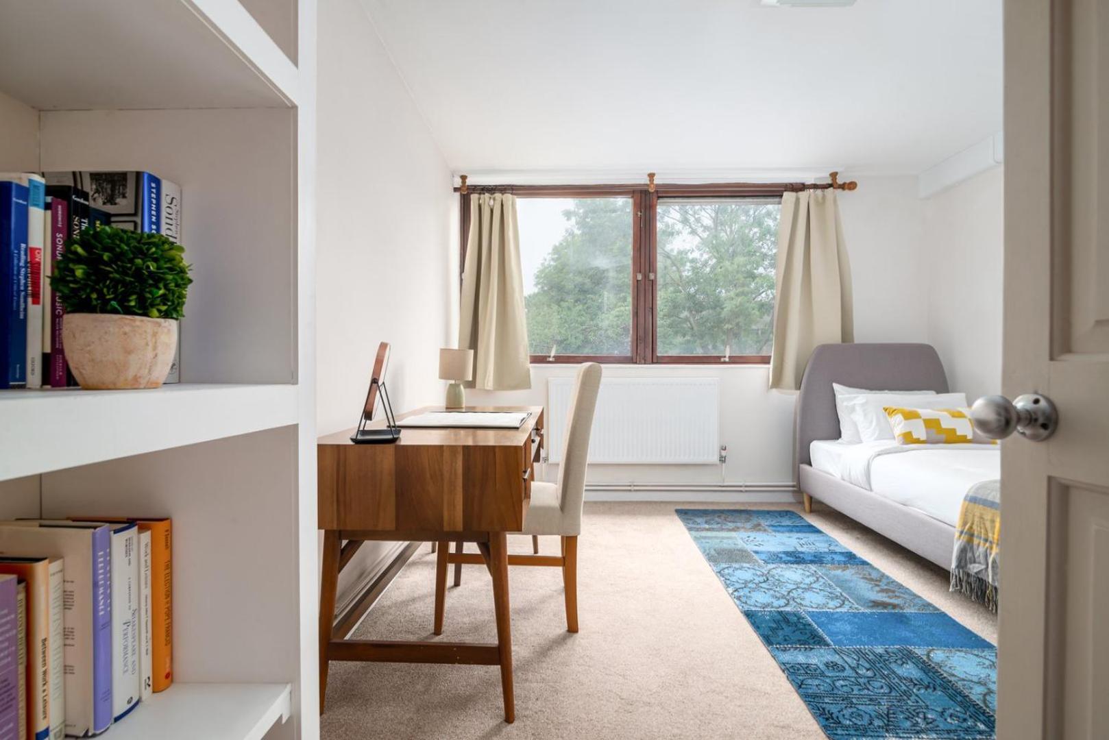 Guestready - Lovely Ground Floor Duplex With Patio In Southbank Apartment Londra Exterior foto